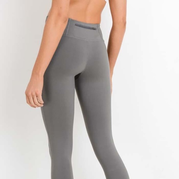 Mono B Criss across leggings small BNWT - Picture 2 of 3